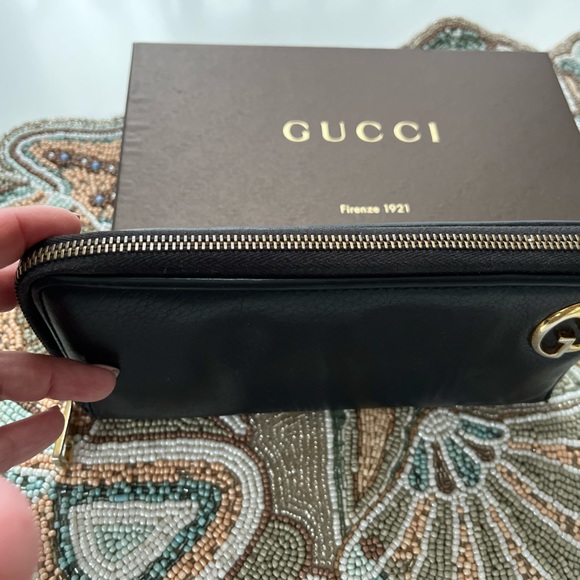 Gucci vintage combo. Crossbody canvas bag and vintage 1973 travel wallet. - Picture 7 of 14